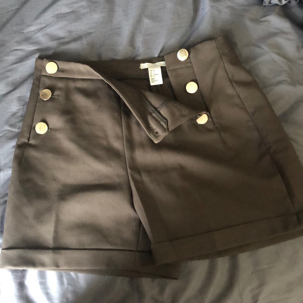 H&M button shorts